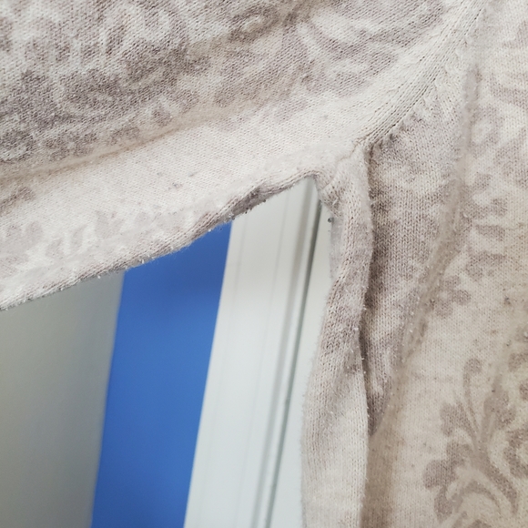 Old Navy Top - Picture 2 of 4